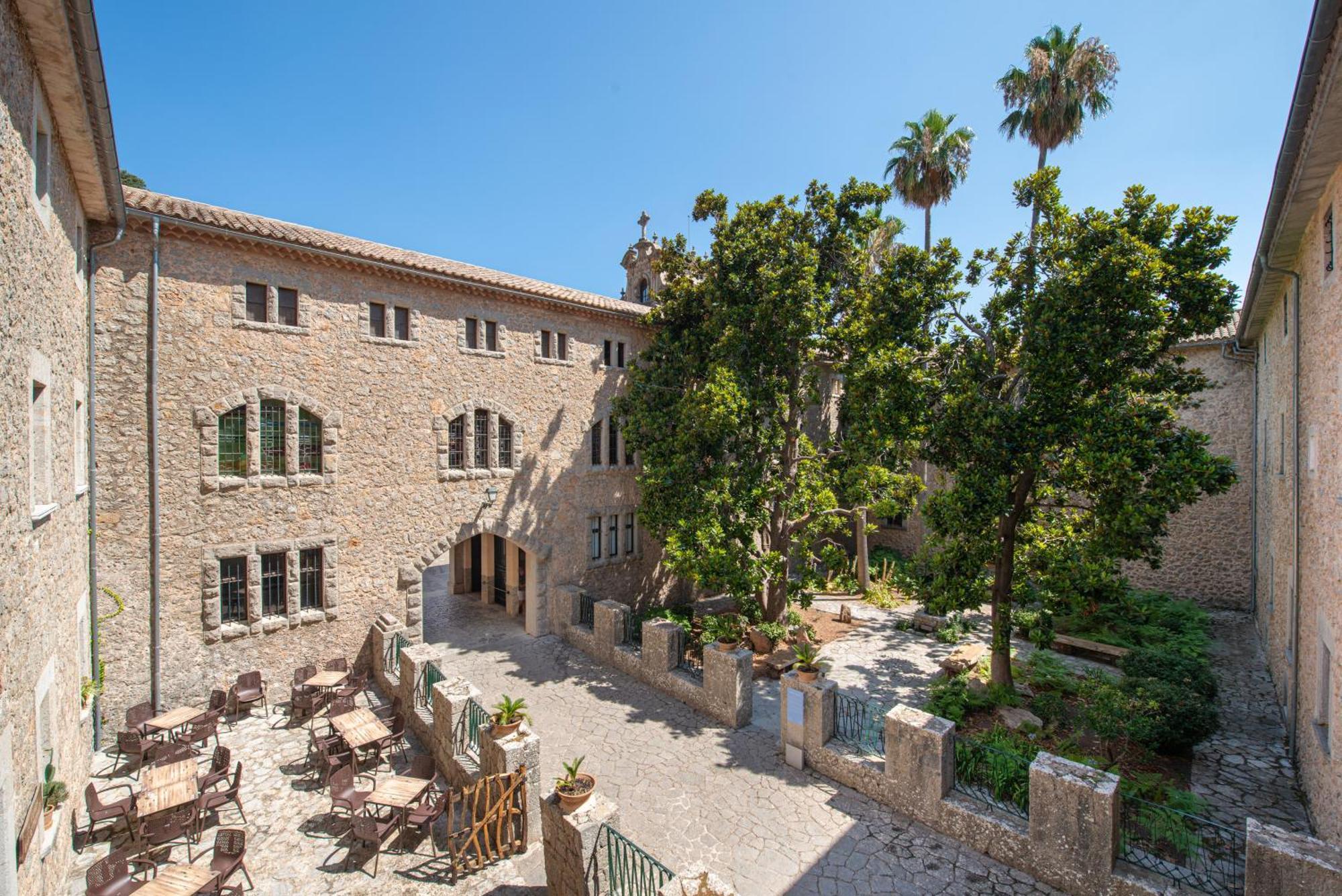 Hotel Santuari De Lluc Exterior foto